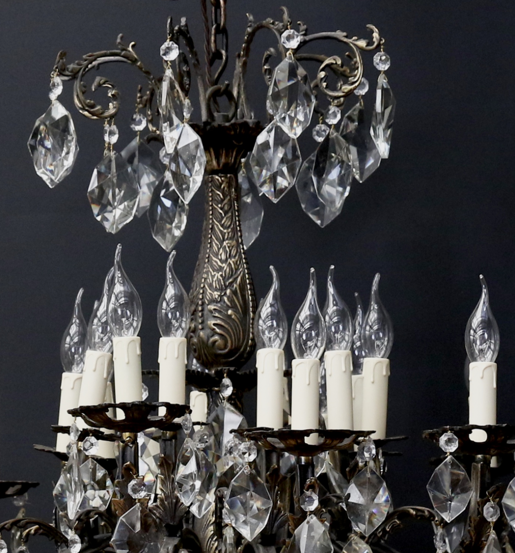 20 Light Chandelier